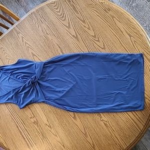 V- neck fitted Midlength Dress